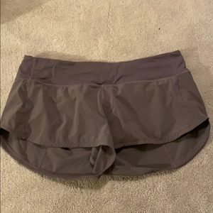 gray/purple lululemon speed up shorts 2.5” size 8